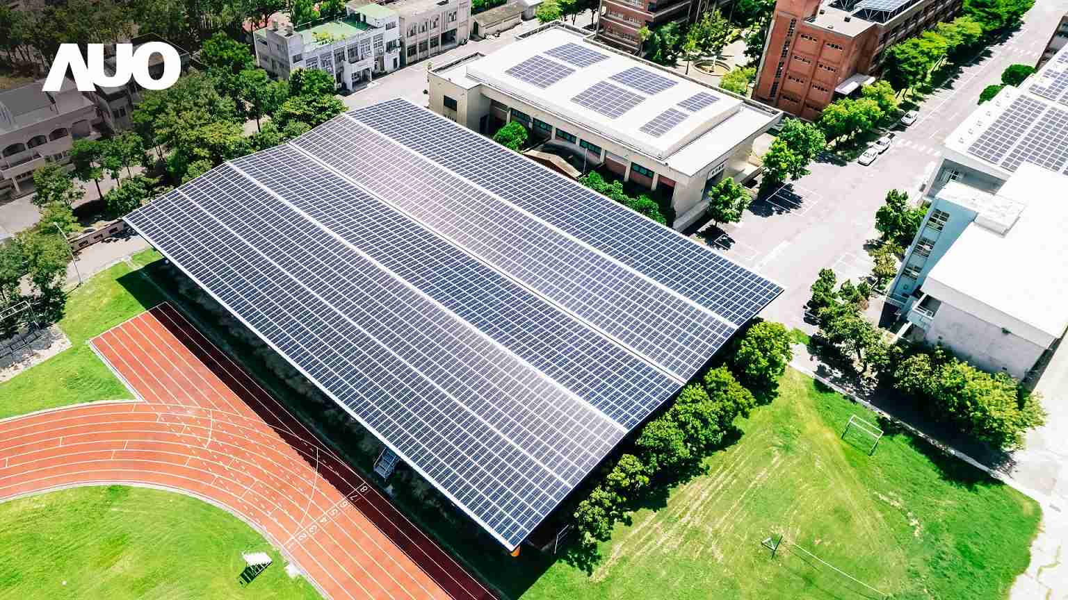 william威廉中文官网SunSteel光电整合型浪板具备快速安装、、、轻量化优势，，，，可提升15%发电效能，，，，通过国际IEC与台湾VPC认证安全、、、、防漏、、、、耐候标准